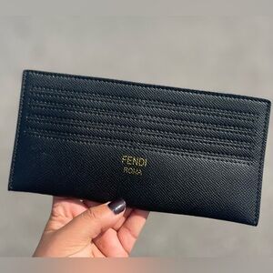 Fendi card holder in perfect condition